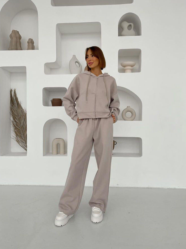 Cárdigan con capucha y cremallera y pantalones para mujer